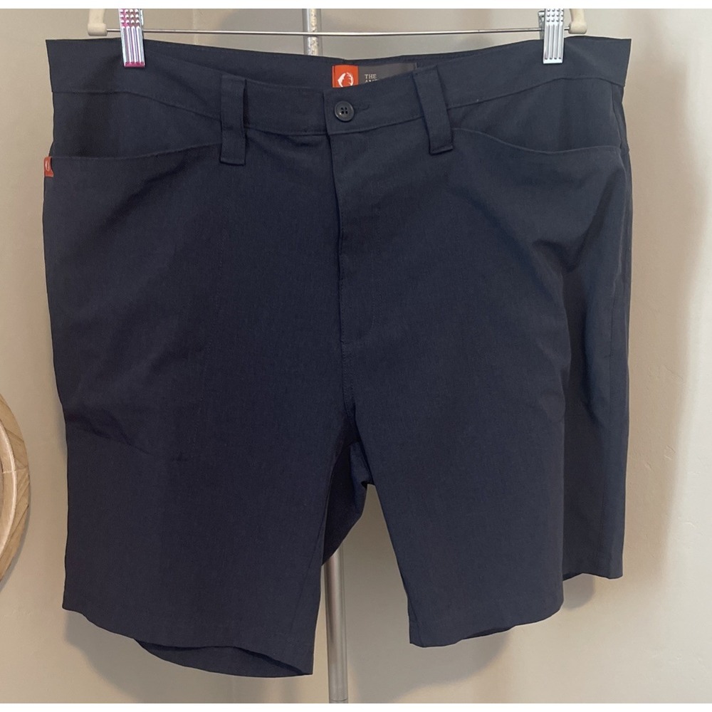 The American Outdoorsman Shorts Mens Gray Cargo Hiking Short Adult Sz 38